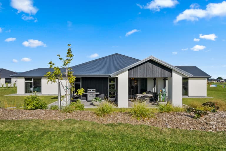 Fowler-Homes-Manawatu-Gold-Award-Winning-Home-Exterior