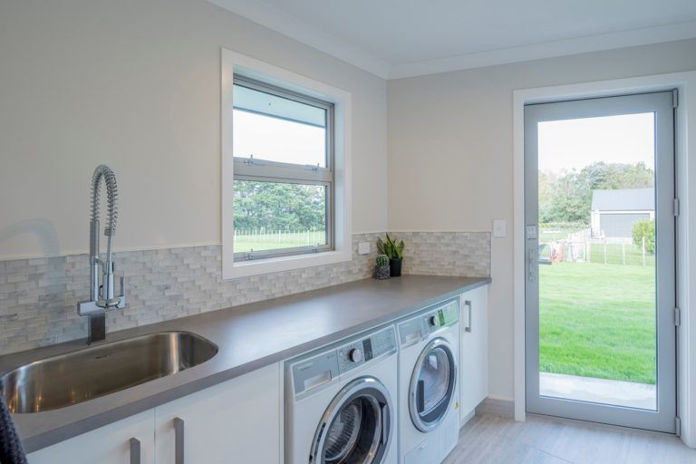 Manawatu-Alabaster-2018-826c239b0282346c5e9a8453f4bb4f3a9425ad29