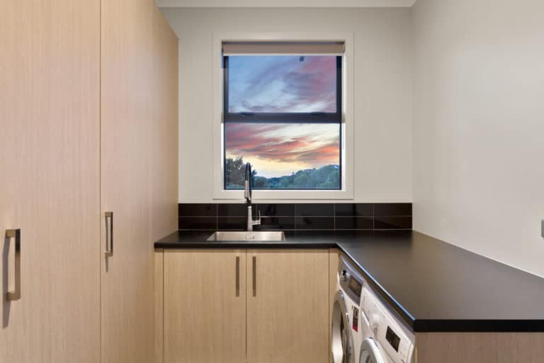 Auckland-South-East-2017-Redoubt Rd Laundry