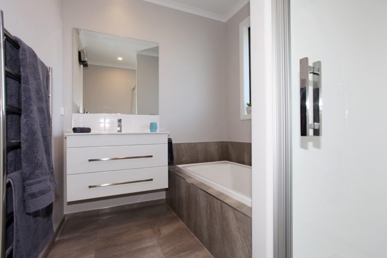 Ashburton-Vucetich-2016-ae83354ddb2fcd3c032b895cbf84705f305f91cb