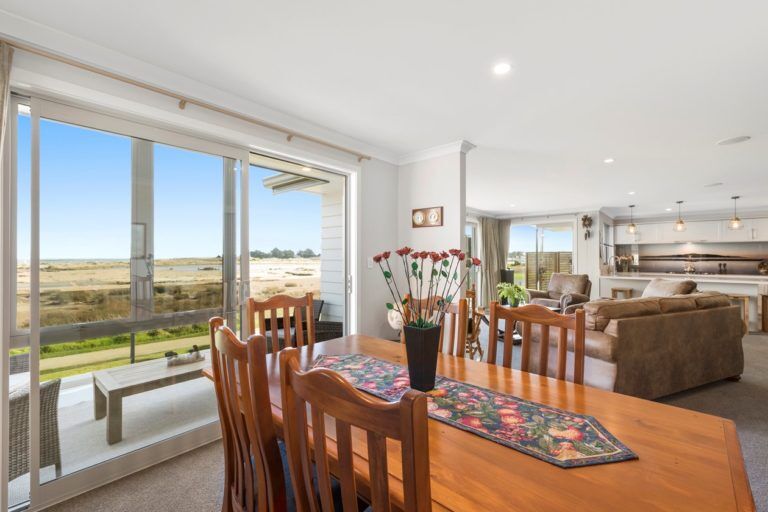 Manawatu-Stephens-2018-c2f8434874a725fa8a9a22e2d12c6112b75cecd2