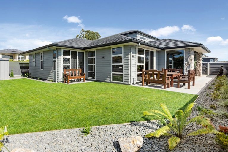 Tauranga-Gilchrist-2016-7fa8306017a1bf3c62cb6bce9f96870111babf61