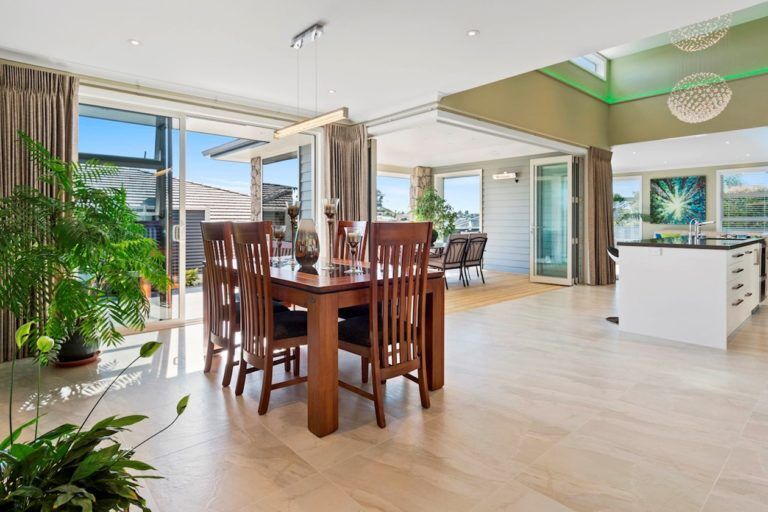 Tauranga-Gilchrist-2016-84ec70ce69755ef219aaa2c1005eeb7130b6fdf5