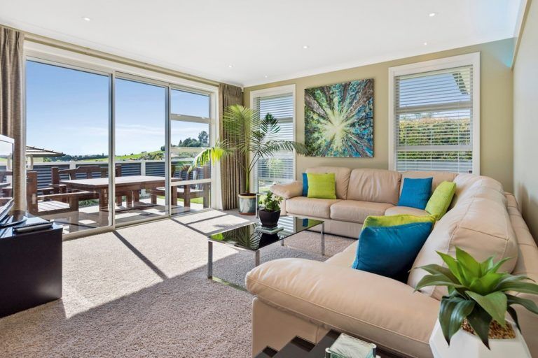 Tauranga-Gilchrist-2016-d2ae28420cd75c1f0bfaa2e6414dc3031f21806c