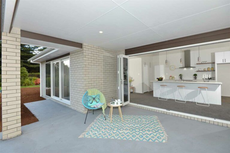 Bellevue outdoor area 99