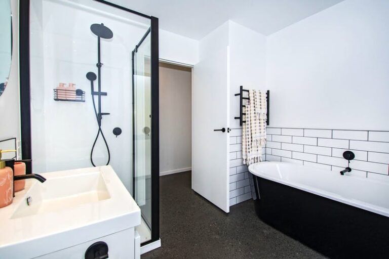 Fowler Homes Northland Bathroom 200