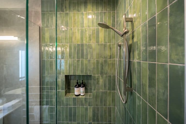 bathroom fowler homes dsc09214