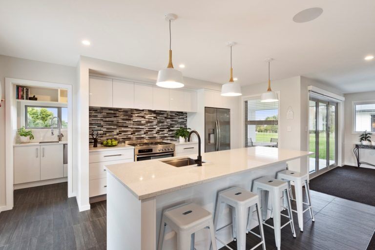 Manawatu-Alabaster-2018-02521e6d4874e1f3dc91a614754e813e66c5d866