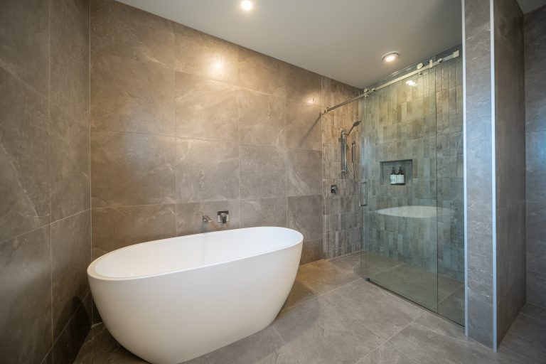 bathroom fowler homes dsc09209