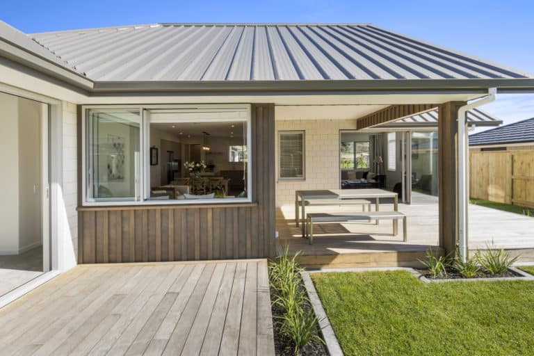 Tauranga-McIntosh-2016-2016-04-15 01.20