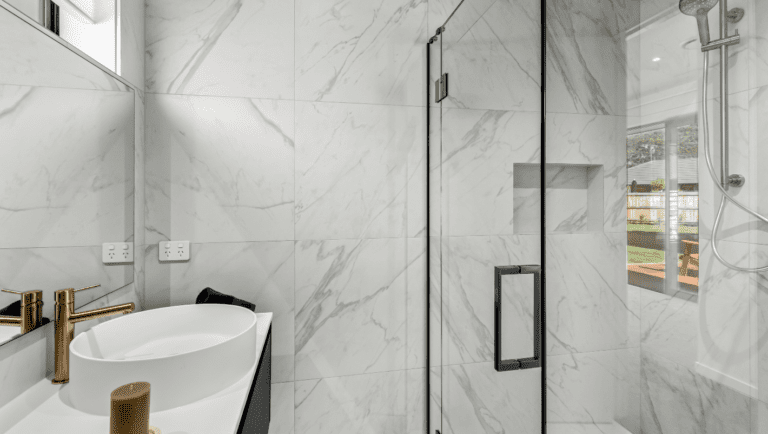 Fowler-Homes-Queenstown-Master-Ensuite-1