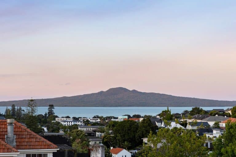Fowler-Homes-Auckland-Design-And-Build-Views-Rangitoto