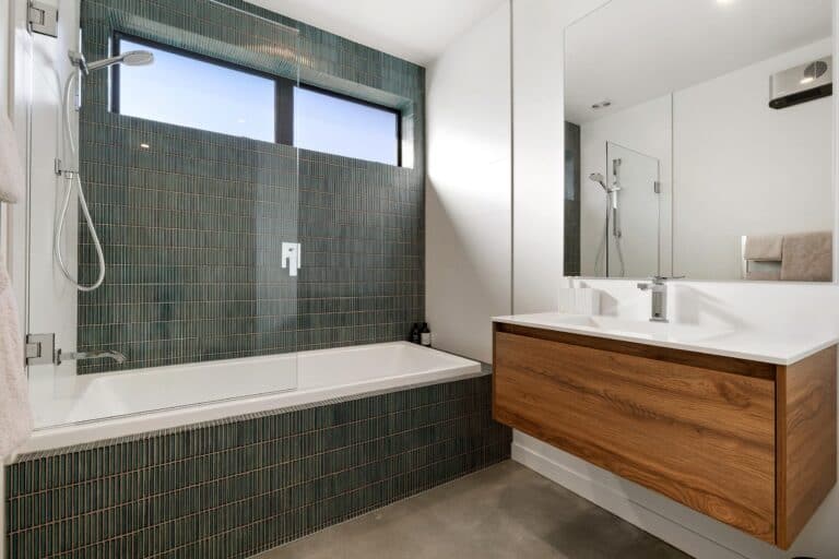 bathroom fowler homes queenstown 15
