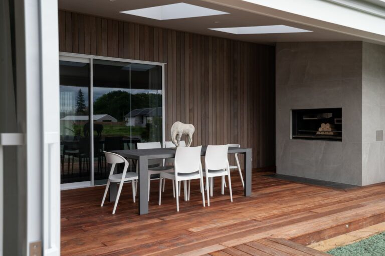 Outdor-Dining-078-Fowler Homes-Waikato