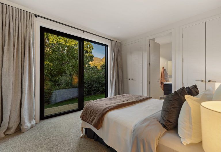 bedroom ensuite arrotown build fowler homes queenstown 2196787793