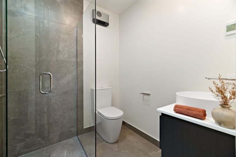 unit bathroom fowler homes13tl imageworks 35