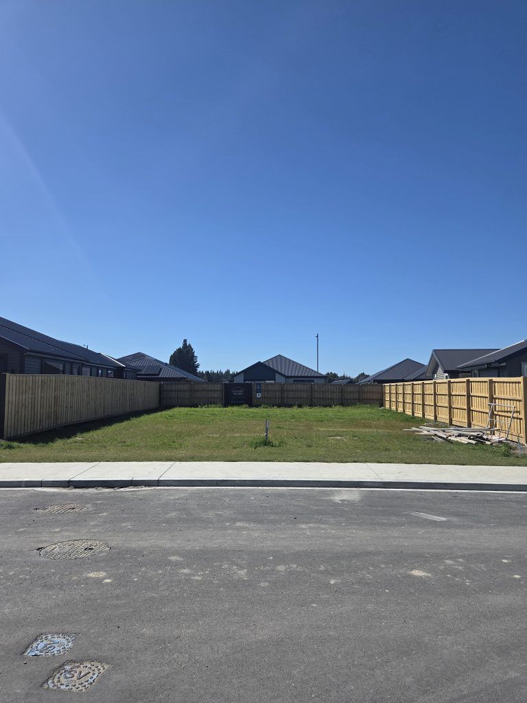 lot233 8 cunningham section photo 2