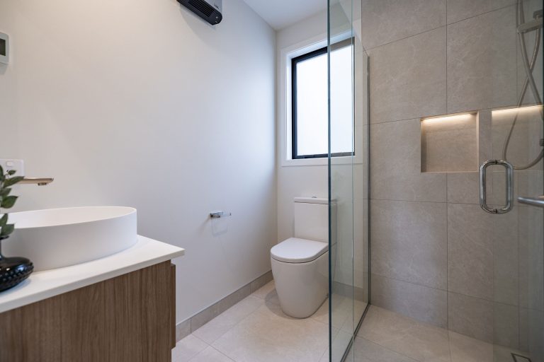 unit bathroom 33