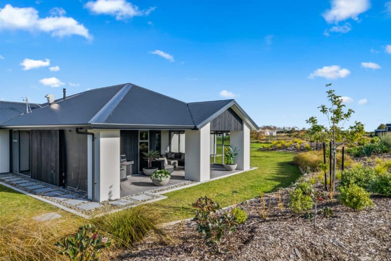 Fowler-Homes-Manawatu-Gold-Award-Winning-Home-Exterior