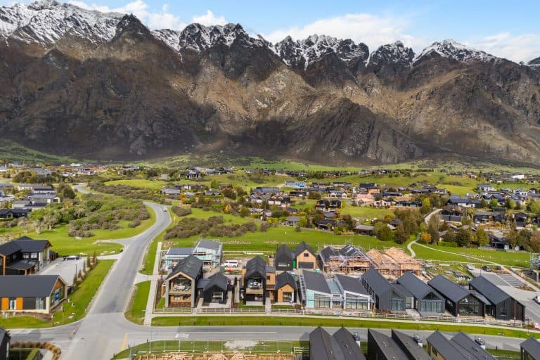 4 taurus lane, jacks point 69