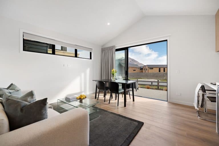 unit living fowler 28