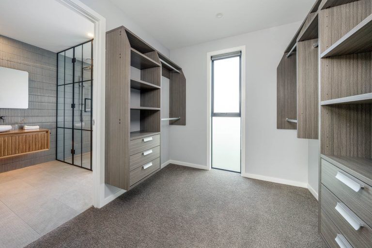 fowler homes master robe to ensuite sl405124 edit