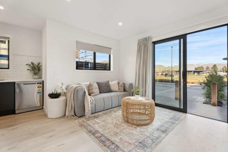 14 unit living dual income fowler homes cromwell