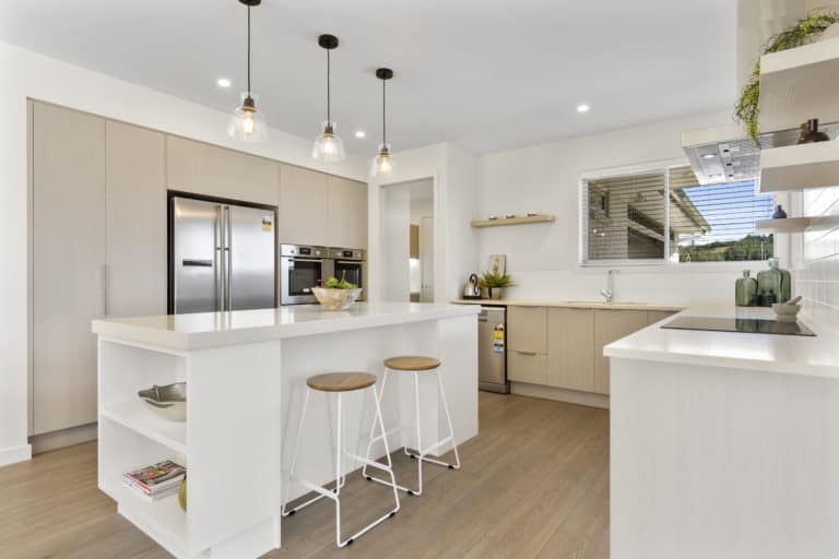 Tauranga-McIntosh-2016-2016-04-15 00.40