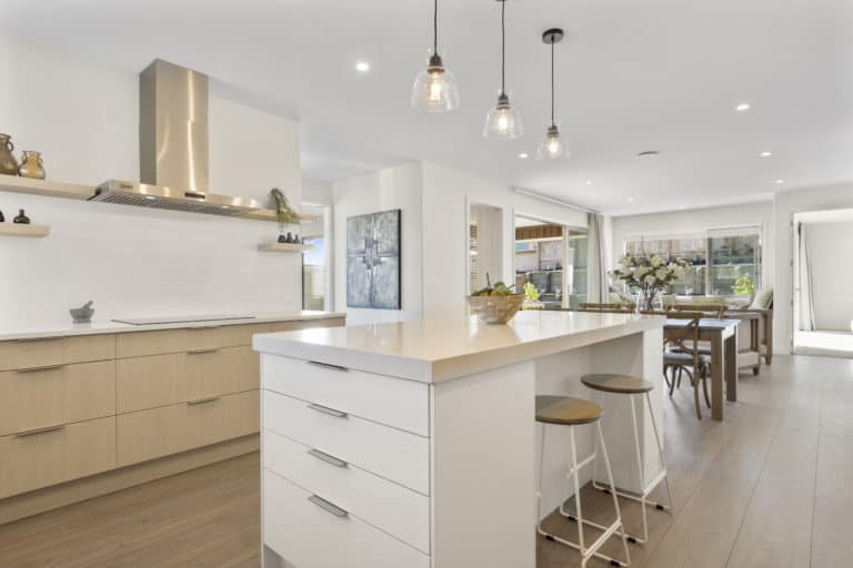 Tauranga-McIntosh-2016-2016-04-15 00.41