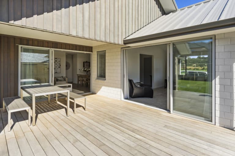 Tauranga-McIntosh-2016-2016-04-15 01.12