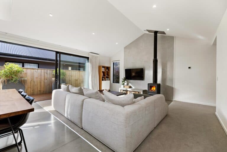 open plan living fowler homes queenstown 5