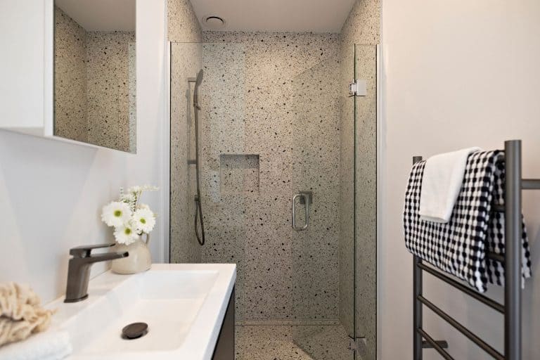 fowler homes unit bathroom 0504