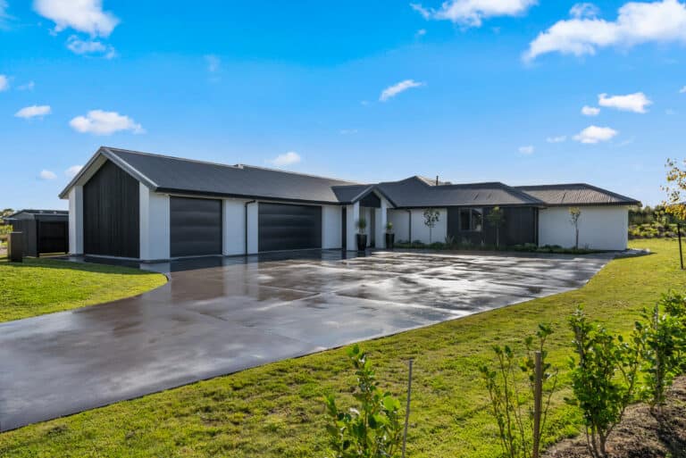Fowler-Homes-Manawatu-Gold-Award-Winning-Home-Exterior