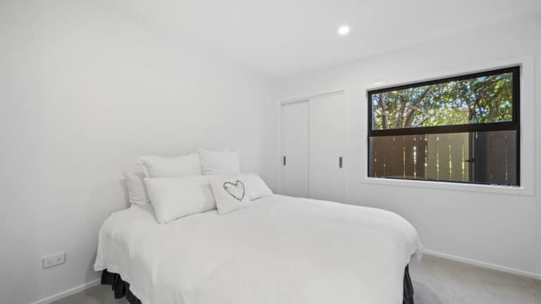 Fowler-Homes-New-Plymouth-Silver-Award-Winning-Home-Bedroom