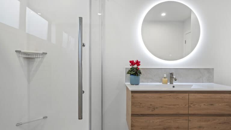 Fowler-Homes-New-Plymouth-Silver-Award-Winning-Home-External-Bathroom