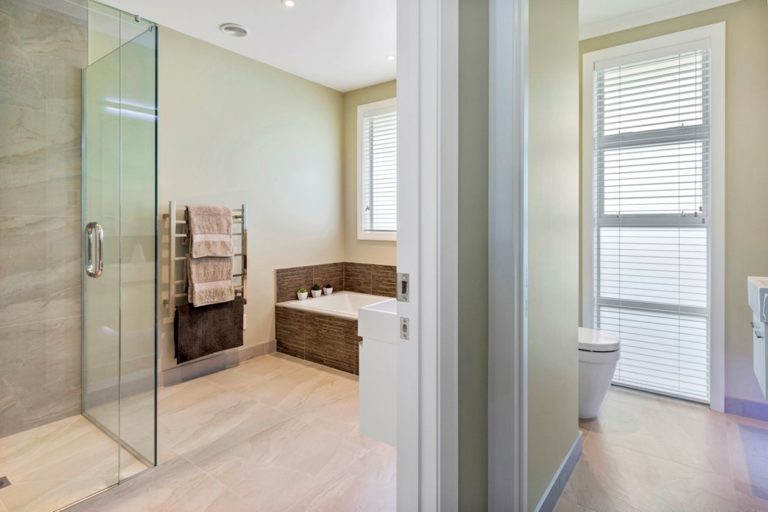 Tauranga-Gilchrist-2016-d49beed37ac579bd843d75d079ecc9d4cf6834e8